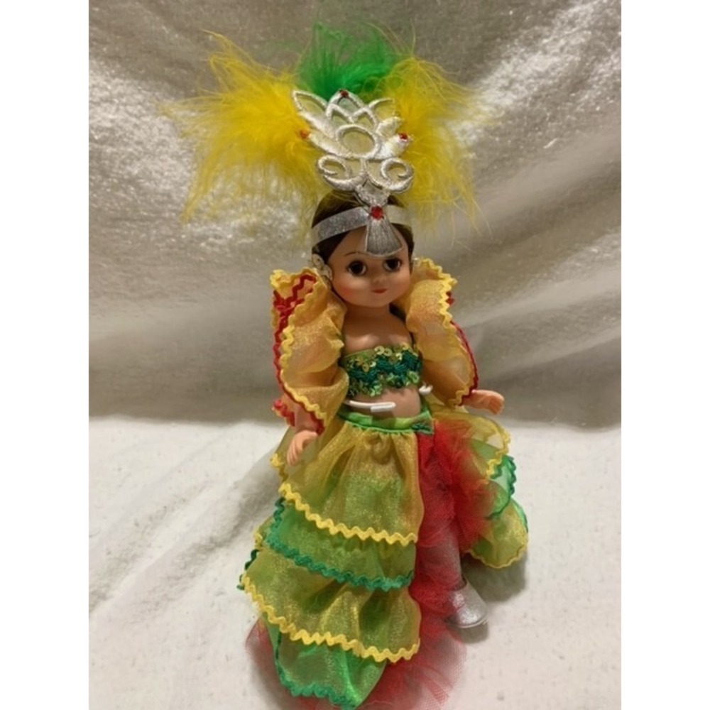 Madam Alexander International Series Brazil  16309 Feathered Head Piece